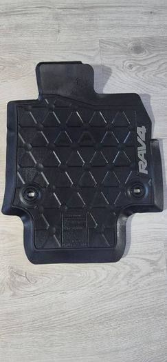 Car floor matt for Rav4