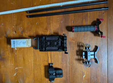 SmallRig 15mm DSLR Shoulder Rig Parts Bundle (45cm Rods, Baseplate, Lens Support, Grip)
