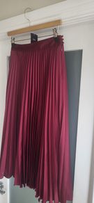 M&S Claret pleated midi length skirt Sz 8 - Bnwt Rrp 60