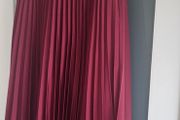 M&amp;S Claret pleated midi length skirt Sz 8 - Bnwt Rrp 60