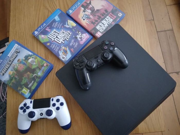 Ps4+:VR set