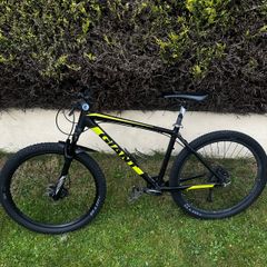 giant hardtail mountain bike