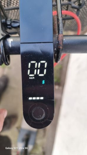 Electric scooter
