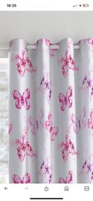 2 pairs of curtains and matching duvet cover