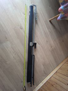 Foldable projector screen