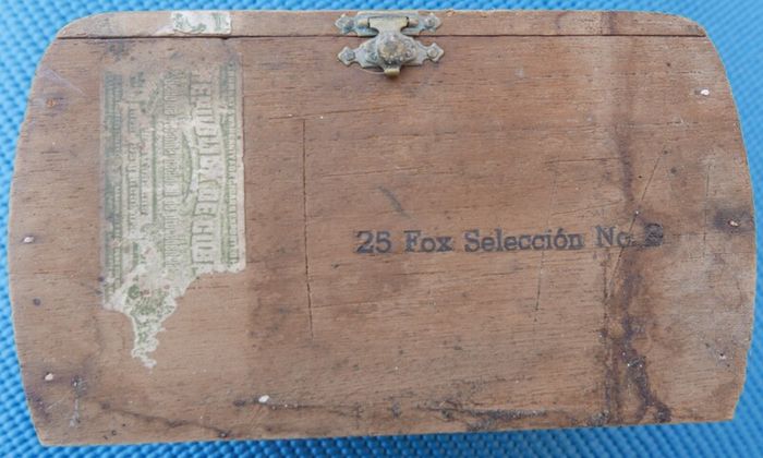 Vintage Flor de Tabacos Partagas Royale Limited Reserve Cigar Box