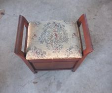Piano Stool/Bench with storage