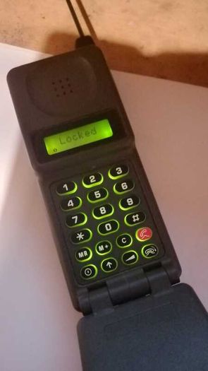 Motorola Vintage Micro Tac Original Flip Phone & Motorola Overnight Dual Charging Dock
