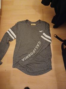 Hollister t-shirt