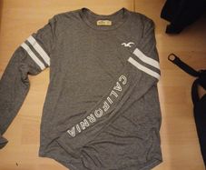 Hollister t-shirt