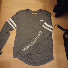 Hollister t-shirt