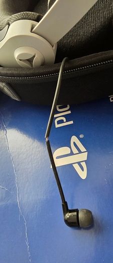 PS5 with PSVR and games