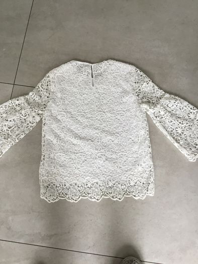 ladies Zara white lace top. Size XS/ 6-8