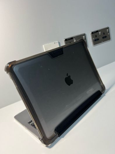 MacBook M1 2020