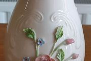 Donegal Irish Porcelain Pedestal Vase Applied Flowers EUC 7.5"