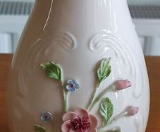 Donegal Irish Porcelain Pedestal Vase Applied Flowers EUC 7.5"