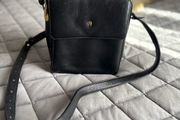 Vintage Etienne Aigner black leather crossbody bag