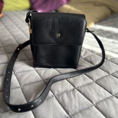 Vintage Etienne Aigner black leather crossbody bag