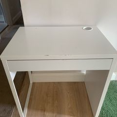 Malm Desk