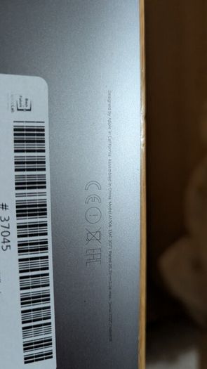 Macbook Pro A1706 broken screen