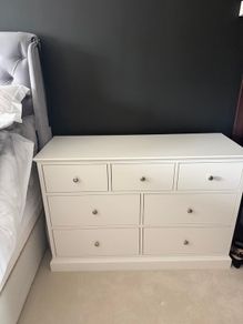 2 large chest of drawers and wardrobe
