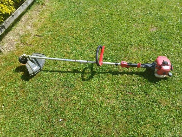 castle garden strimmers start, easy runs, perfect.