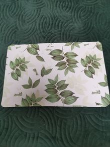 3 X Table mats  with leaf pattern. Plastic