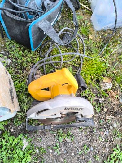 Various power tools sold as a set