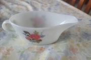 pyrex gravy jug