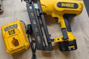 Dewalt 16G nailer