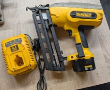 Dewalt 16G nailer