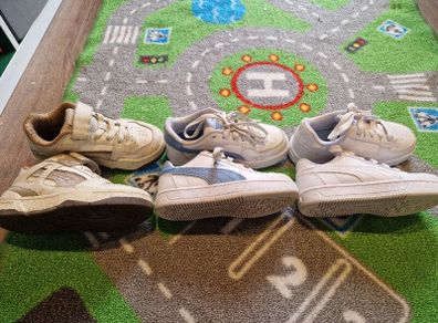 Boys runners (3 pairs)