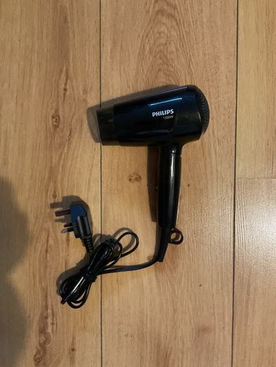 Philips 1200W travel hairdryer
