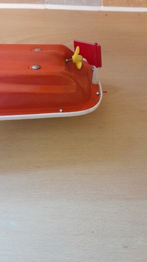 vintage 1970s wind up speed boat made in west Germany.