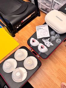 Momcozy M5 Smart Wearable Breast Pump