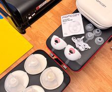 Momcozy M5 Smart Wearable Breast Pump