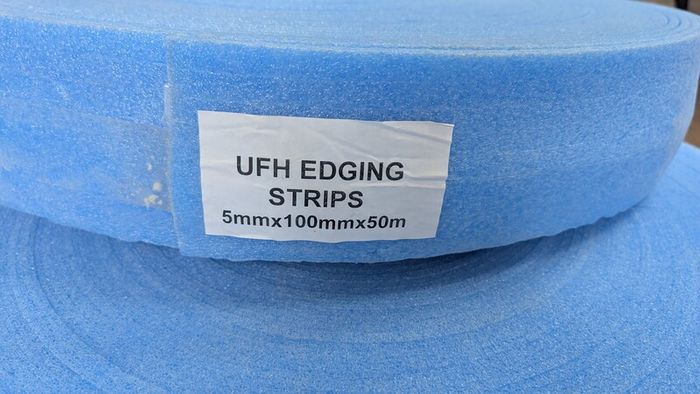 Underfloor heating edging strips