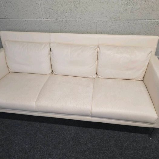 Walter knoll Jason suite in white