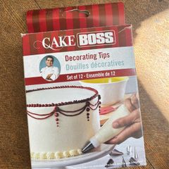 cake decorating equipment