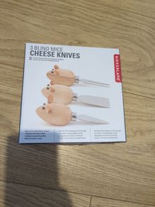 Cheese knife set