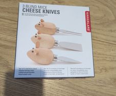Cheese knife set