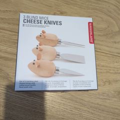 Cheese knife set