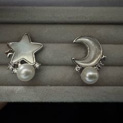 Moon and Star Pearl earrings