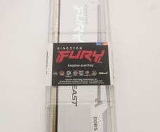 1x Kingston Fury White Rgb 32gb 5600mt/s Cl36 Kf556c36bwea-32
