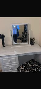 dressing table and chair