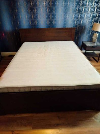 King size bed