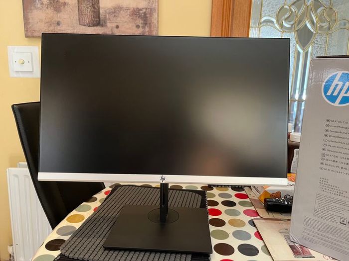 HP 24fh Ultraslim Full HD Monitor (1920 x 1080) 23.8 Inch
