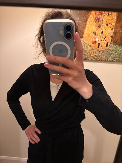 maternity/pregnancy/nursing top