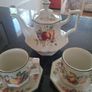 Johnson Bros Teapot, cups & saucers Image 3