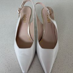 Womens shoes